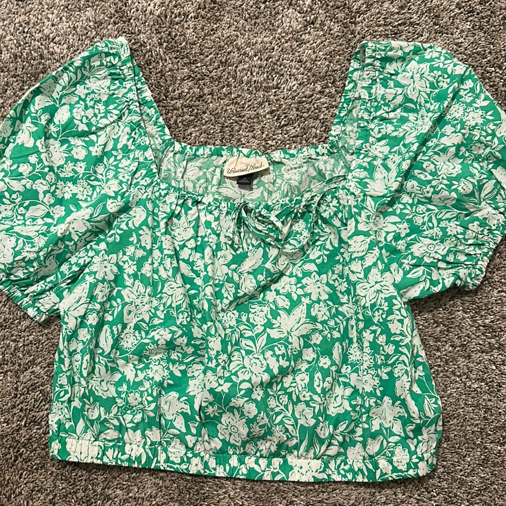 Scoop Neck Brand New Puff Sleeve Top